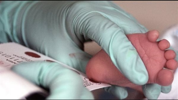 العثور على طفل حديث الولادة داخل مستشفى شبين القناطر.. والتحريات تكشف تورط سيدتين