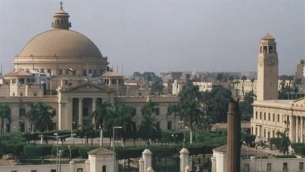 أستاذ بهارفارد ينتقد قبول 1800 وافد مقابل 400 مصري بطب القاهرة: سمعة التعليم في مصر على المحك