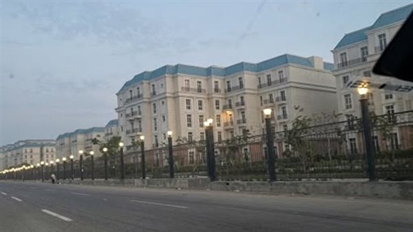 استكمال وبدء التشغيل التجريبي لعدد من المشروعات بالعلمين الجديدة (فيديو)