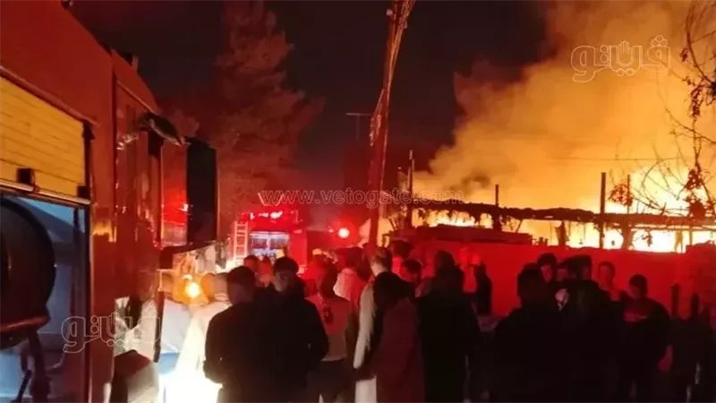النيران وصلت إلى عنان السماء، لقطات جديدة ومرعبة لحريق كسارة البلاستيك في طوخ (فيديو وصور)