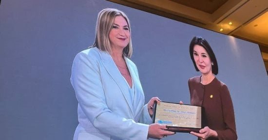 الصحة العالمية تمنح سيدة أوزبكستان الأولى جائزة المدير العام لعام 2026