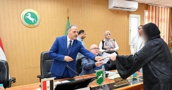 محافظ الشرقية يشهد القرعة العلنية لتخصيص 51 وحدة سكنية للأولى بالرعاية