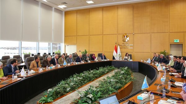 وزيرة الإسكان تتابع موقف مشروعات مياه الشرب والصرف الصحي بالدقهلية والمنصورة الجديدة