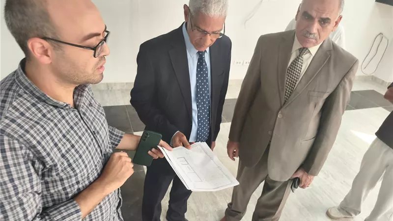 رئيس جنوب الوادي الأهلية ورئيس مجلس الأمناء يتفقدان تجهيزات عيادات الأسنان