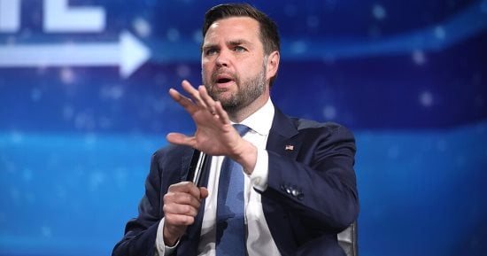 نائب ترامب يعترف: مهمة شاقة أمام الجمهوريين فى معركة التجديد النصفي