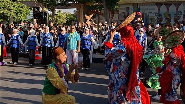 19 صورة ترصد ديفليه مهرجان الإسماعيلية للفنون الشعبية