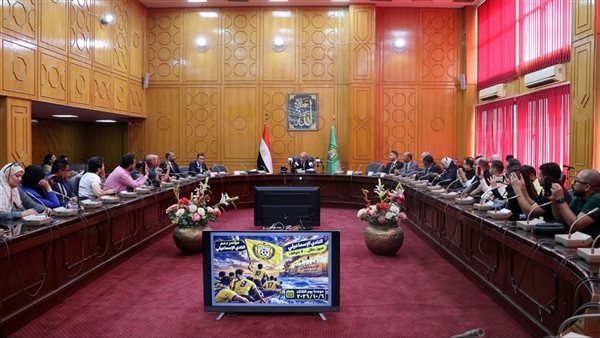 محافظ الإسماعيلية: حملة دعم مفتوحة لإنقاذ الدراويش و6 أكتوبر موعد العبور من الأزمة