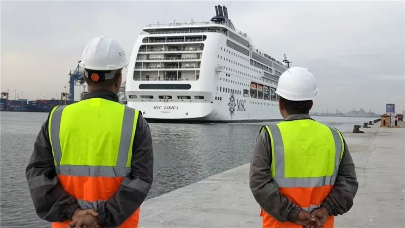 ميناء الإسكندرية يستقبل السفينة «MSC LIRICA» وعلى متنها 1,677 سائحا