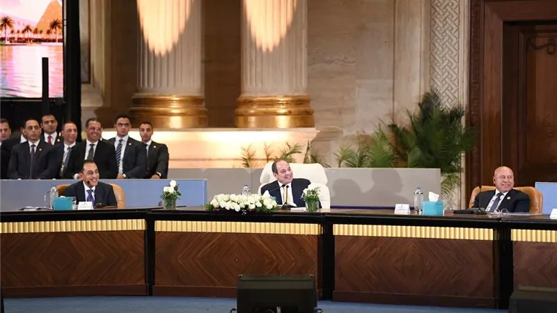 منتدى مصر 2026، انطلاق جلسة رواد الأعمال بعد قليل