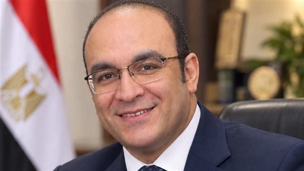 هيئة التأمين الصحي: تسهيلات جديدة لكبار السن.. وتجديد البطاقة العلاجية بالرقم القومي