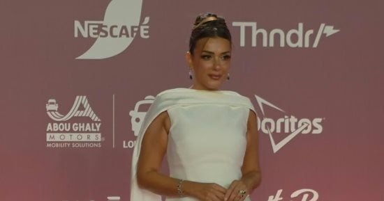 إنجى المقدم وسينتيا خليفة على ريد كاربت «لا جنة لمن تقتله امرأة» بمهرجان الجونة