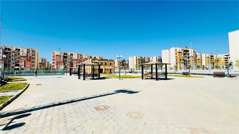 معدلات تنفيذ مشروعات الإسكان الأخضر وسكن لكل المصريين بالعبور الجديدة