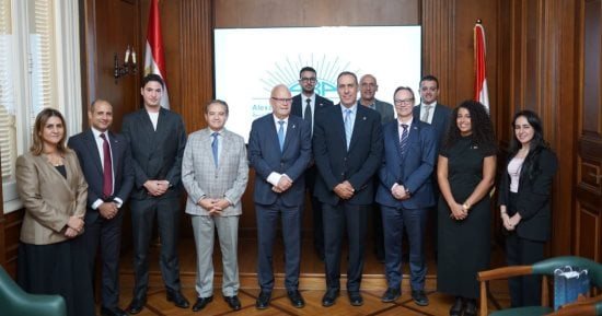 جمعية رجال أعمال الإسكندرية وسفير السويد يبحثان فرص إقامة شراكات جديدة