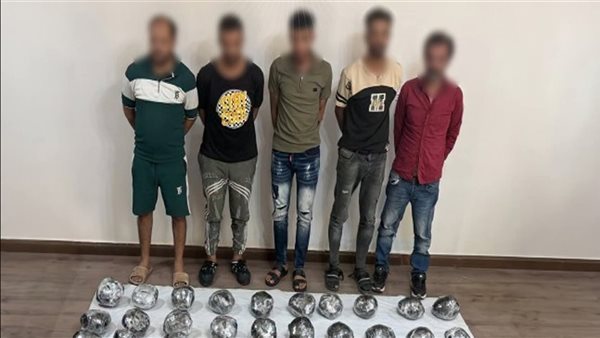مصرع 4 عناصر جنائية وضبط مخدرات وأسلحة بـ 144 مليون جنيه في 3 محافظات