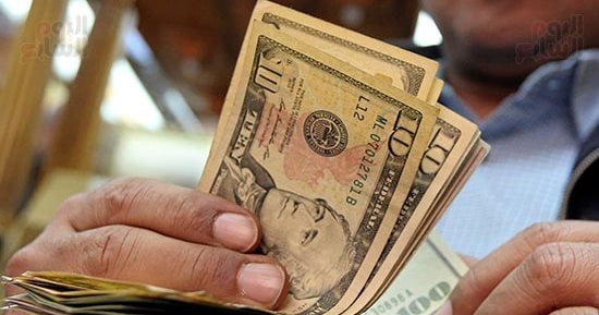 الدولار السبت.. 100 دولار تعمل أكثر من 5200 جنيه