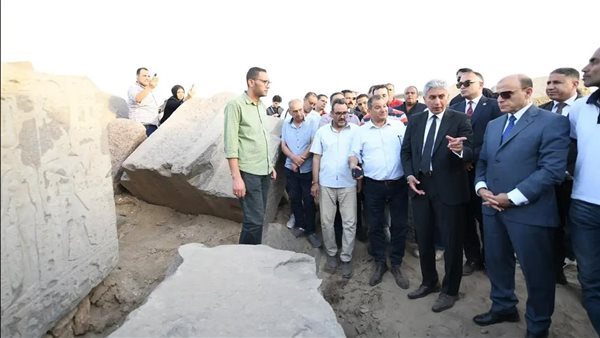 محافظ الغربية ووزير السياحة يتفقدان معبد بهبيت الحجارة بسمنود لدراسة تطويره (فيديو)