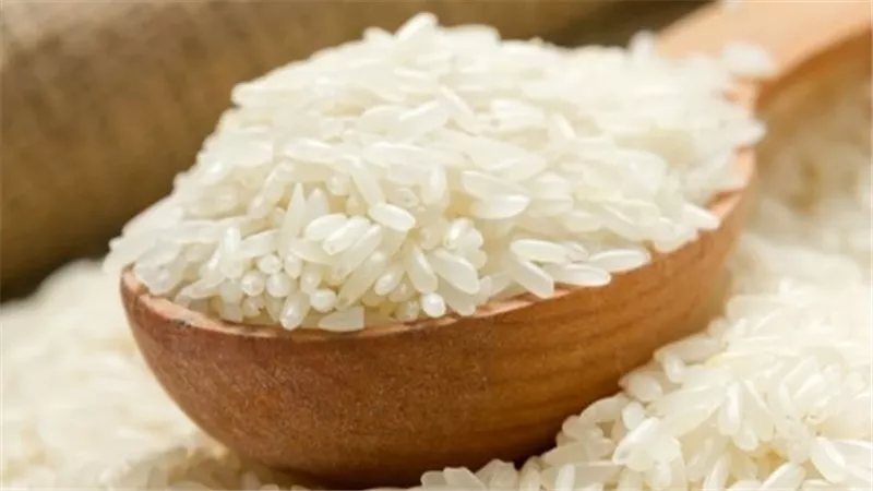 سعر طن الأرز عريض الحبة في السوق اليوم الأربعاء