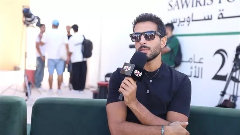 محمود ياسين جونيور يكشف كواليس أصعب مشاهد الأكشن: "نطيت من الشباك من غير دوبلير" (فيديو)