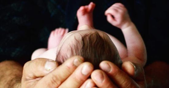 معدل إنجاب المراهقات يتراجع من 50 إلى 35 مولود عام 2025