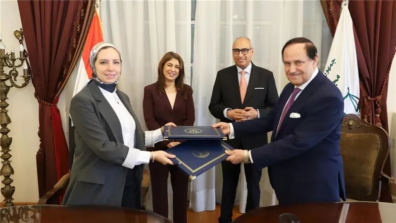 رئيس مجلس الدولة يستقبل رئيسة الجامعة المصرية الصينية لتوقيع بروتوكول تعاون لتعزيز الدراسات القانونية