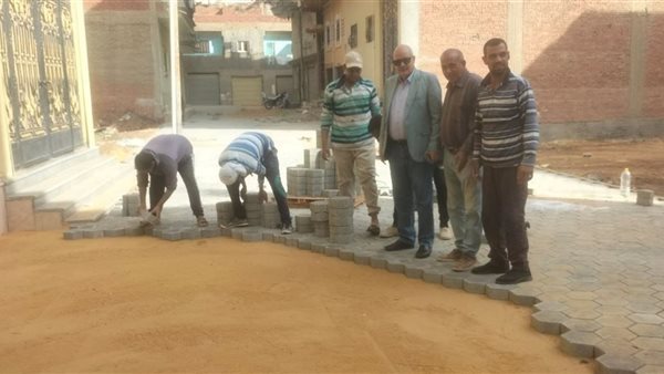 محافظ الشرقية: استكمال تطوير شوارع مدينة الحسينية بتركيب بلاط الإنترلوك