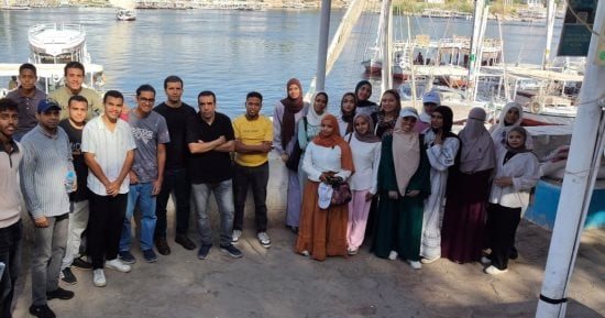 طلاب جامعة أسوان يكتشفون أسرار الطيور المائية في قلب النيل.. صور
