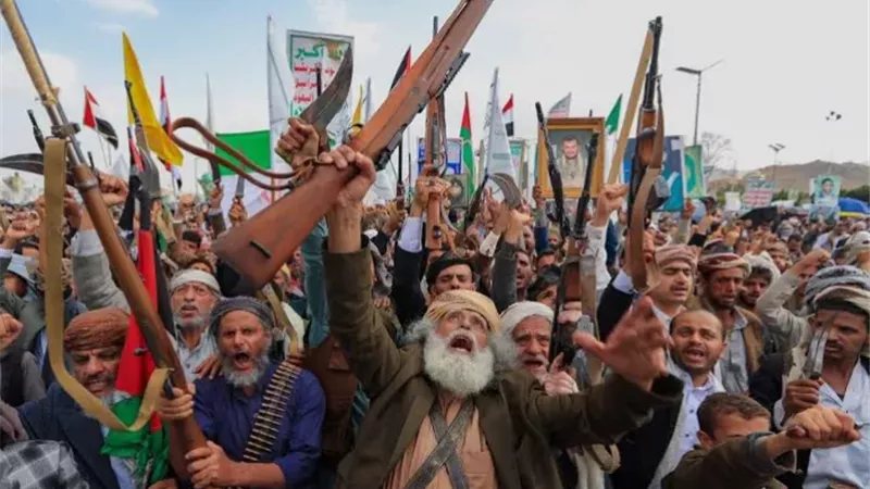 القوات المسلحة اليمنية تنفذ 1276 عملية استهداف وتحيد 382 عنصرًا حوثيًا خلال 24 ساعة