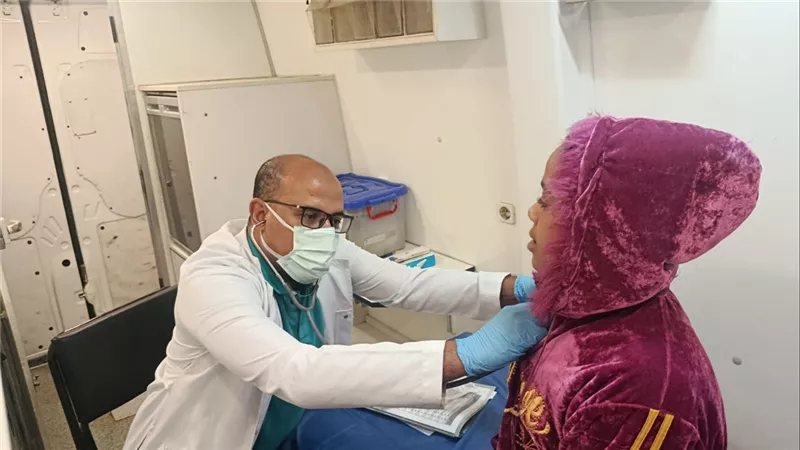 صحة قنا: قافلة طبية مجانية تنجح في تقديم خدماتها لـ732 مواطنا بقرية كرم عمران بمركز قنا