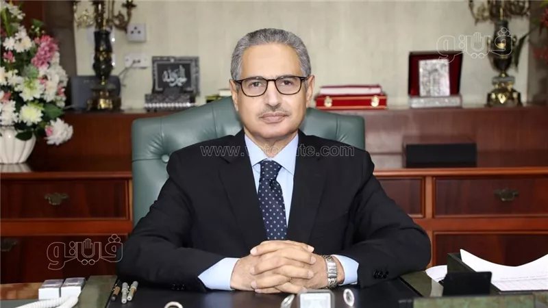 محافظ بني سويف يصدر قرارين بترقية 250 موظفا وإعادة تعيين 348 معلما وأخصائيا