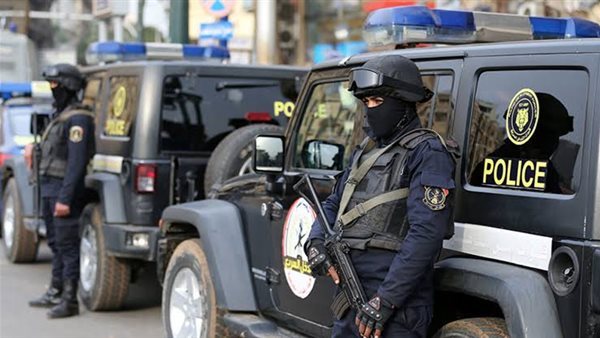 بعد القبض على المتهم، تفاصيل مقتل مسنة على يد حفيدها في قنا بسبب 6 آلاف جنيه وجرعة شابو