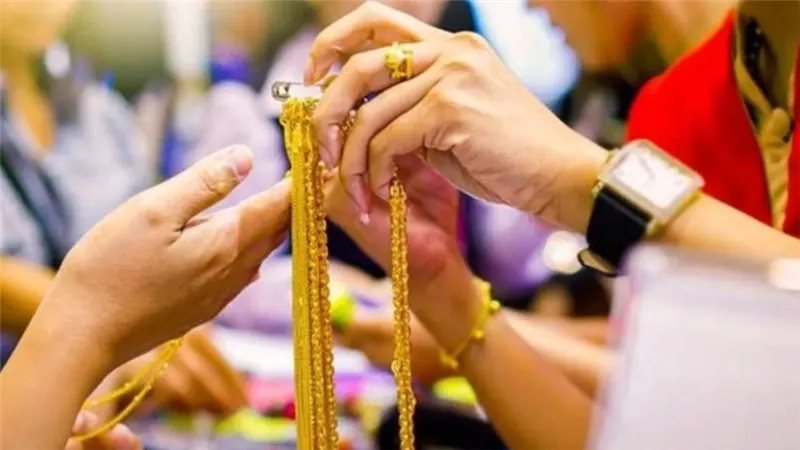 حكم قضائي يلزم فتاة برد شبكة خطيبها السابق بعد فسخ الخطوبة