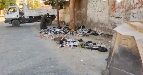 رفع أكثر من 70 طن مخلفات والقضاء على المقالب العشوائية بمدينة جهينة في سوهاج