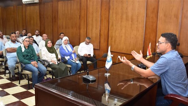 فودة يلتقي مقاولي مياه القليوبية لبحث المعوقات والالتزام بالجداول الزمنية للمشروعات