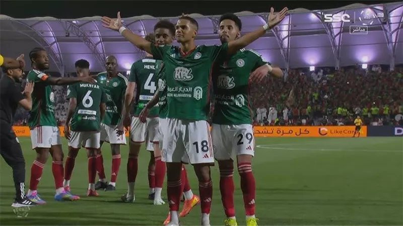 التعاون يتعادل مع الاتفاق 1-1 في الدوري السعودي