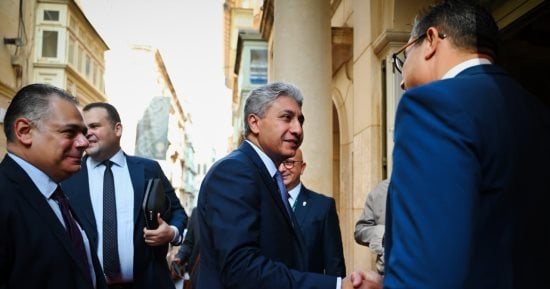 وزير السياحة: التوسع في تطبيق مفهوم «السفر السلس» يتطلب ضوابط متفق عليها دوليًا