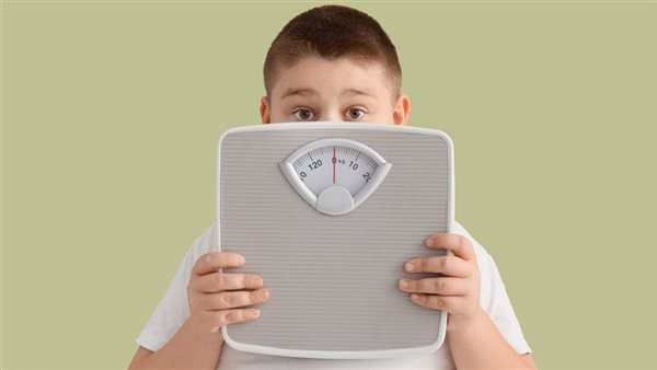 لو طفلك وزنه زاد، نصائح وعادات صحية لتخسيسه دون الضغط عليه
