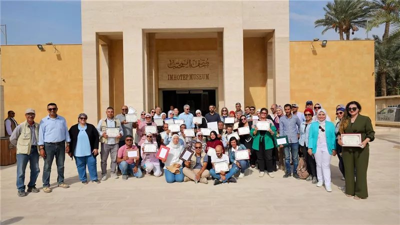 وزير السياحة يتفقد أعمال التدريب بمدرسة الحفائر للمبتدئين بآثار سقارة