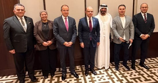 وزير الاستثمار يلتقى مسؤولى 3 مجموعات إماراتية لبحث فرص التوسع فى مصر