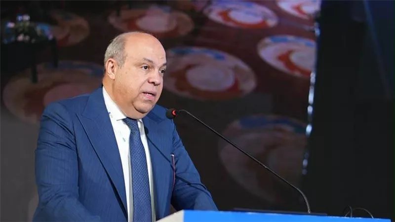 وزير الطيران: المطارات المصرية أصول سيادية مملوكة للدولة وغير مطروحة للبيع