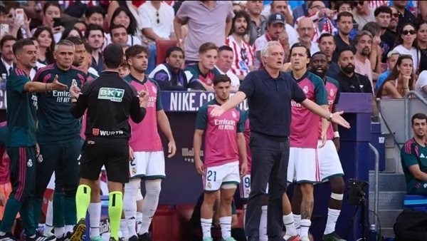 جوزيه مورينيو يحذر النجوم: لا مكان مضمون في تشكيلة ريال مدريد