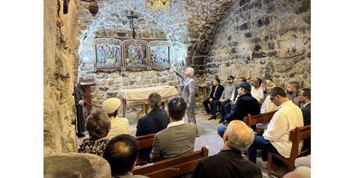 ممثلون عن 28 بعثة ديبلوماسية يشاركون في جولة سياحية بدمشق القديمة