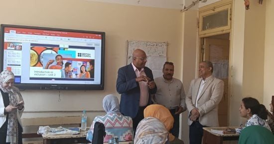وكيل تعليم سوهاج يتابع انطلاق برنامج «ENABLE» لتدريب معلمي اللغة الإنجليزية