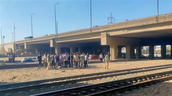 التصريح بدفن جثة شخص لقي مصرعه أسفل عجلات قطار بنزلة قليوب بالطريق الدائري