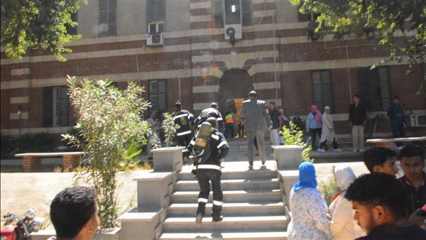 جامعة أسيوط تنفذ تجربة إخلاء لتعزيز الاستعداد للطوارئ بكلية الآداب