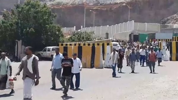 رشاد العليمي يؤكد استمرار عملية «فجر اليمن» حتى استعادة مؤسسات الدولة