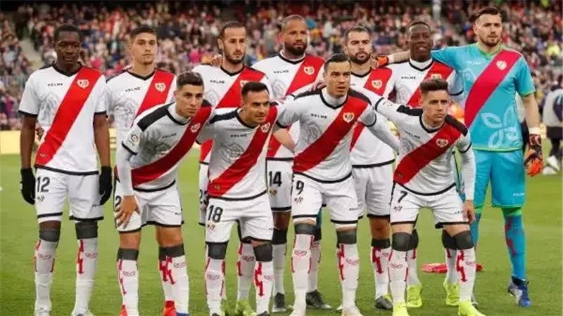 رايو فاييكانو يضرب سيلتا فيجو بثلاثية نظيفة في الدوري الإسباني