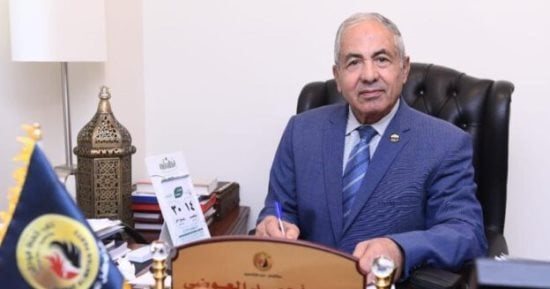 وكيل أول الشيوخ يهنئ الرئيس السيسى والقوات المسلحة والشعب بذكرى نصر أكتوبر