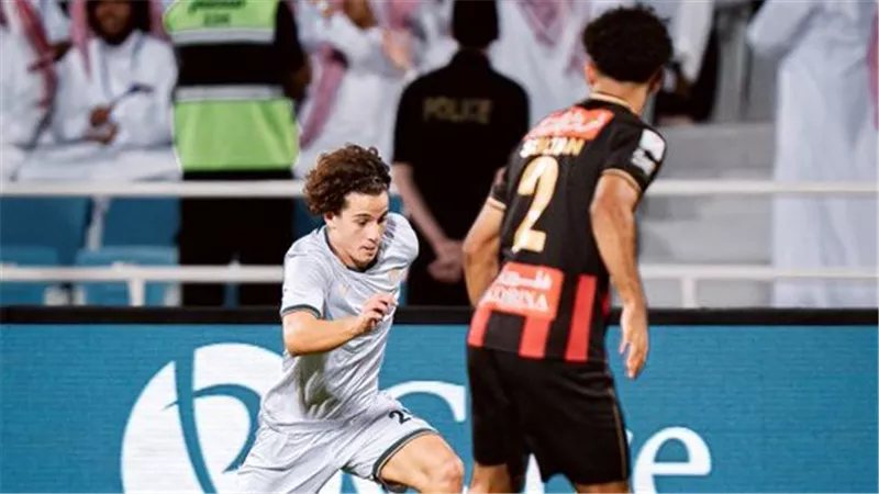 بمشاركة تريزيجيه، الرياض يتأخر أمام الدرعية 1-0 في الشوط الأول