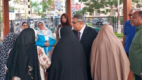 محافظ الدقهلية يشارك كبار السن يوما ترفيهيا بحديقة كوكب الشرق