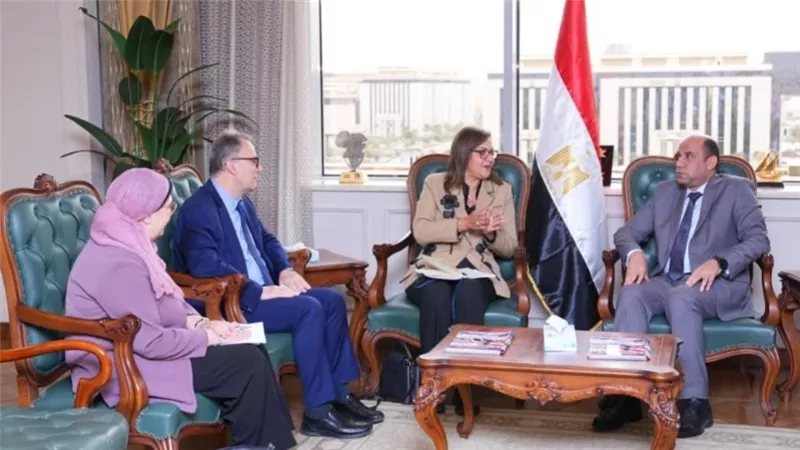وزارة العمل تفتح مسارات جديدة لتوظيف ذوي الهمم بالتعاون مع الجامعة الأمريكية